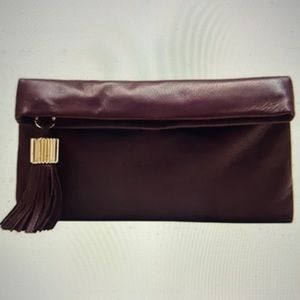 Excellent condition India Hicks CARMEN CLUTCH in Wine